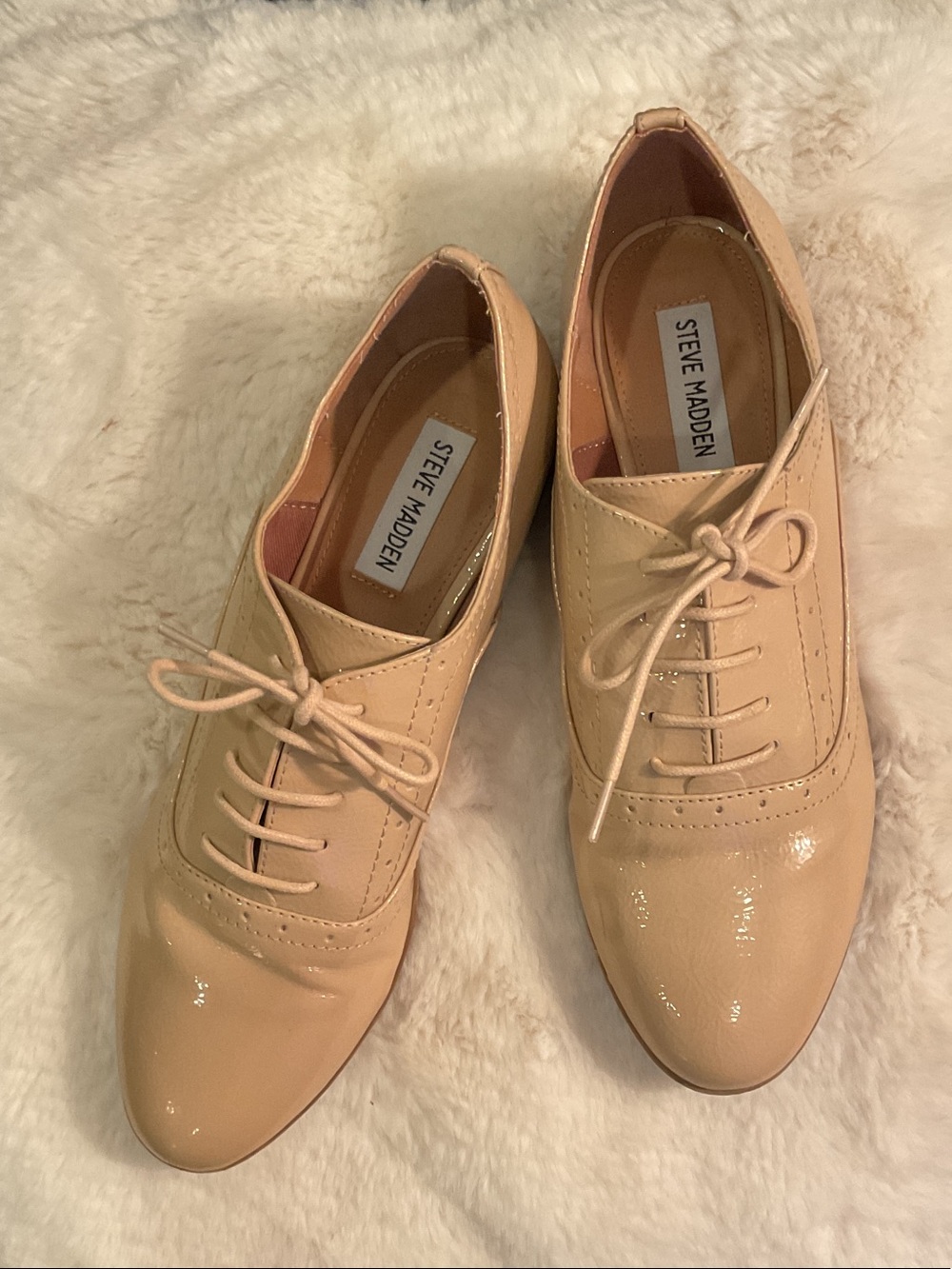 Steve Madden Tipiee Patent Lace-Up Oxfords in Nude